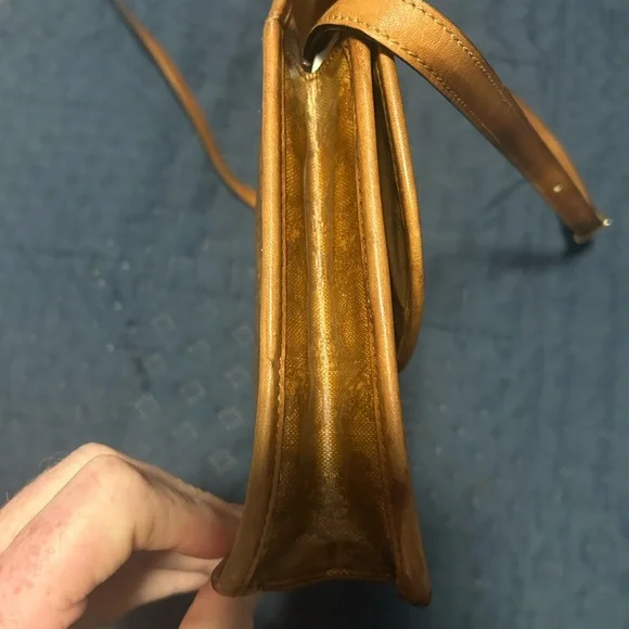 Celine Tan Leather Shoulder Bag - Picture 4 of 12